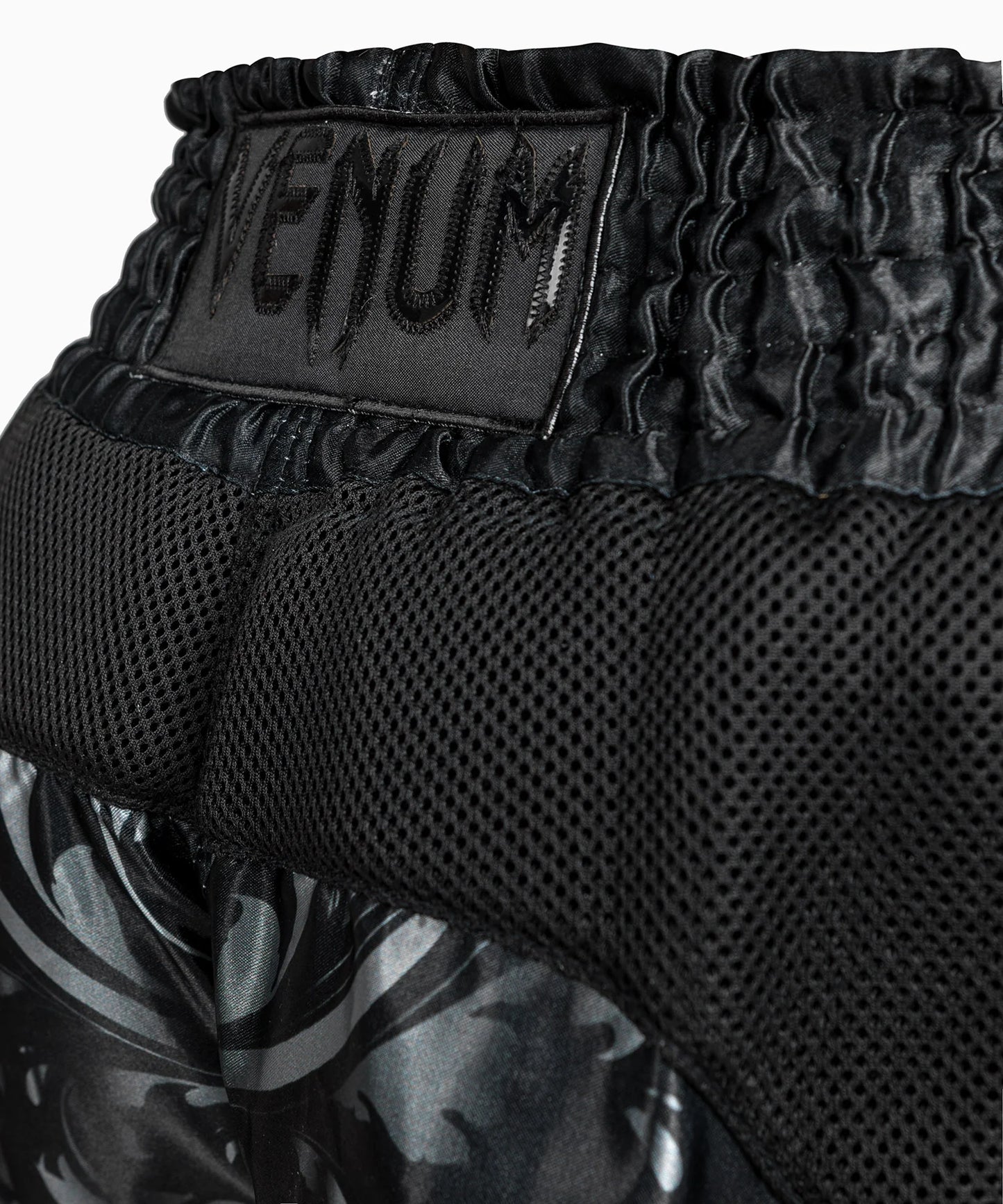 Short Muay Thai Absolute 2.0 Full Black VENUM - XS